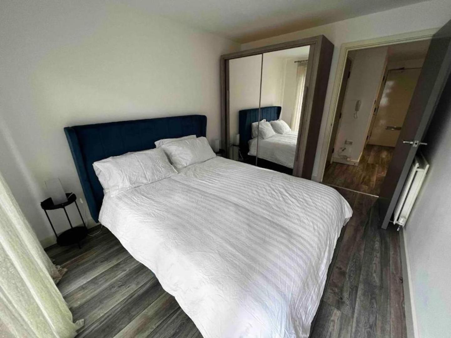 Stylish 1-Bed Flat With Sofa-Bed In London Διαμέρισμα Εξωτερικό φωτογραφία